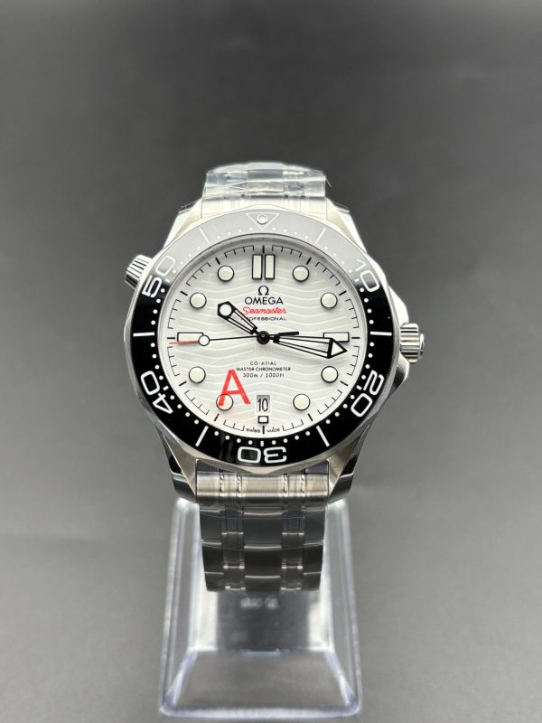 VS Factory Omega Seamaster 210.30.42.20.01.001 White Dial  Black Bezel 42mm Super Clone